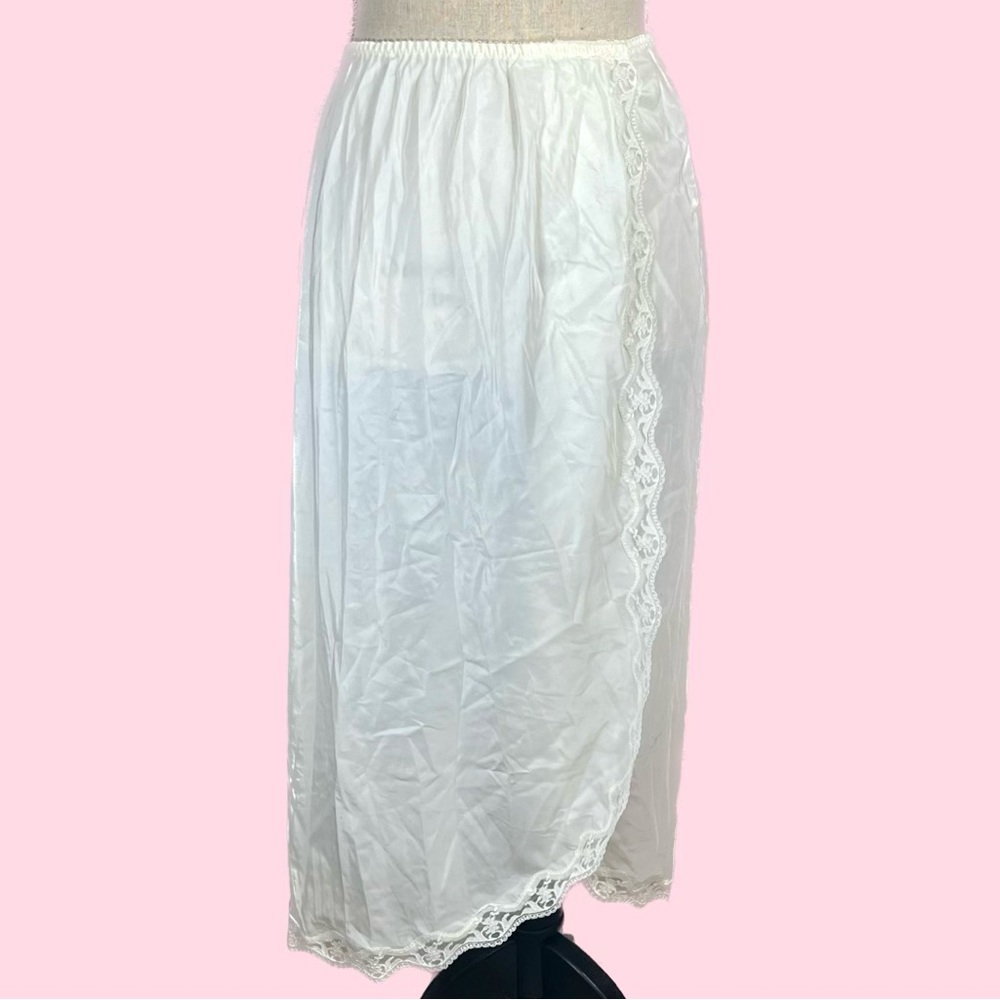 Lady Lynne Velcro Slip